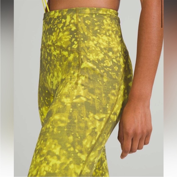 Lululemon Seawheeze Swift Speed High-Rise Tight 28"
Last Sparks Serpentine sz 0 - Picture 2 of 9
